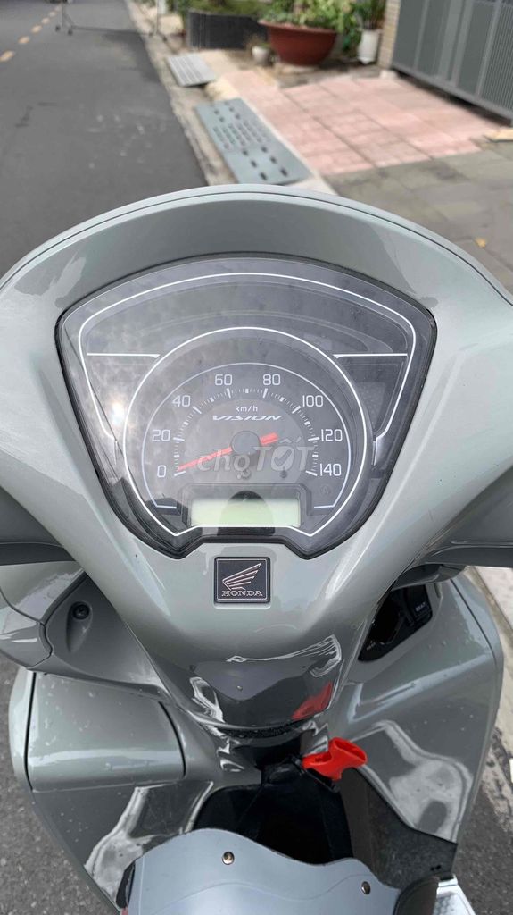 Vision phiên bản Sport xám xi măng. Mua bán Xe máy tại Thành phố Biên Hòa Đồng Nai được đăng bởi CH xe máy Trần Na Na hình 6
