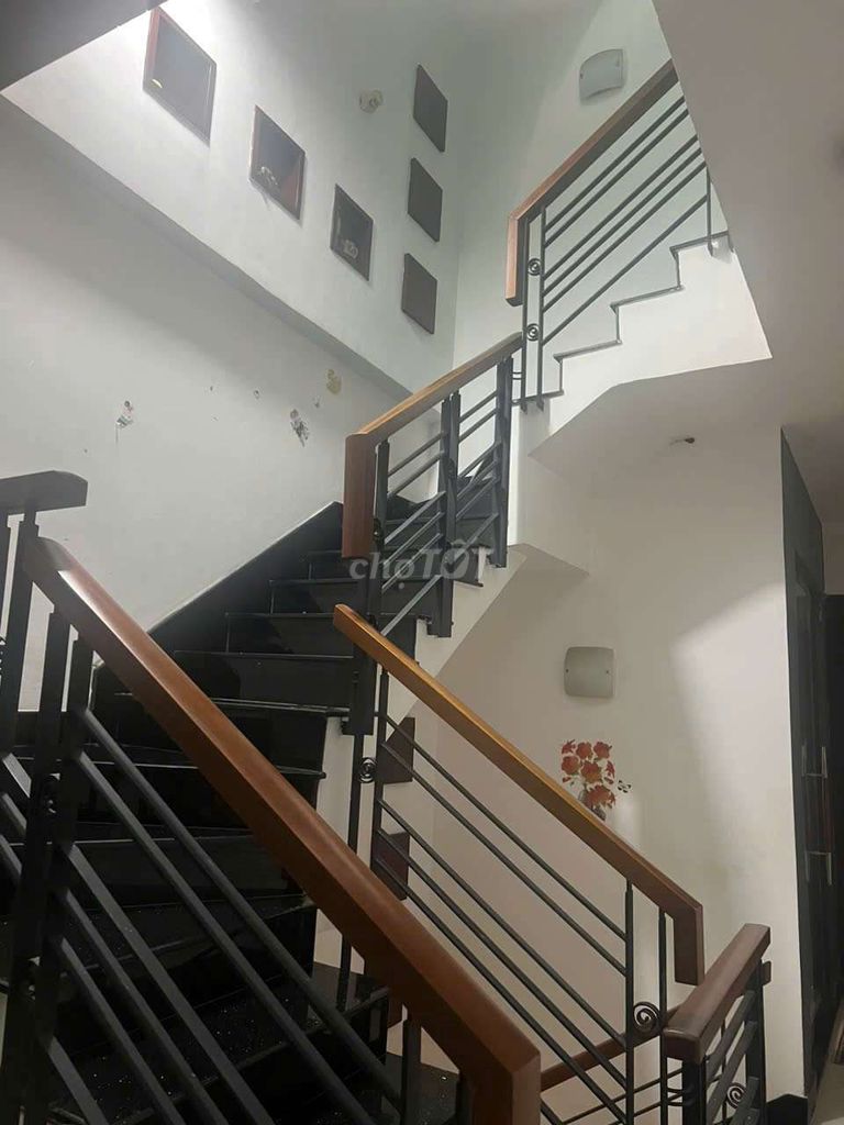 Nhà mặt tiền Võ Văn Tần. Mua bán nhà ở tại Quận 3 Tp Hồ Chí Minh được đăng bởi Minh Tam hình 1