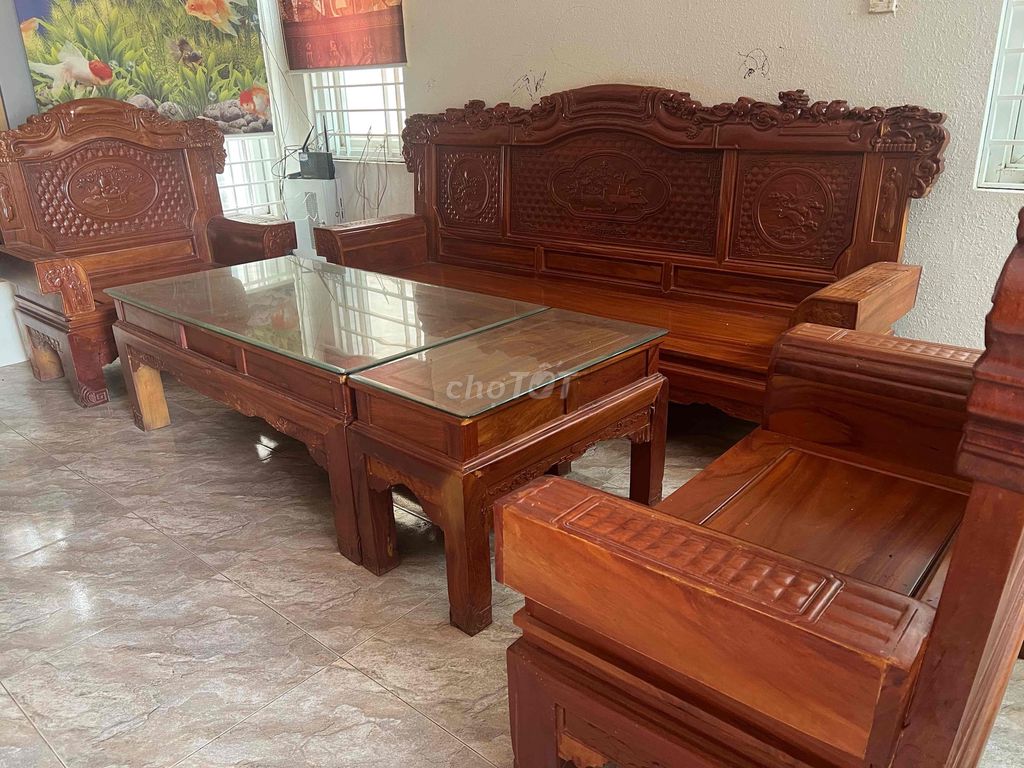 Bộ bàn ghế phòng khách Gỗ tự nhiên. Mua bán Bàn ghế tại Thành phố Bà Rịa Bà Rịa - Vũng Tàu được đăng bởi Nguyễn Thị Bích Hoà hình 1