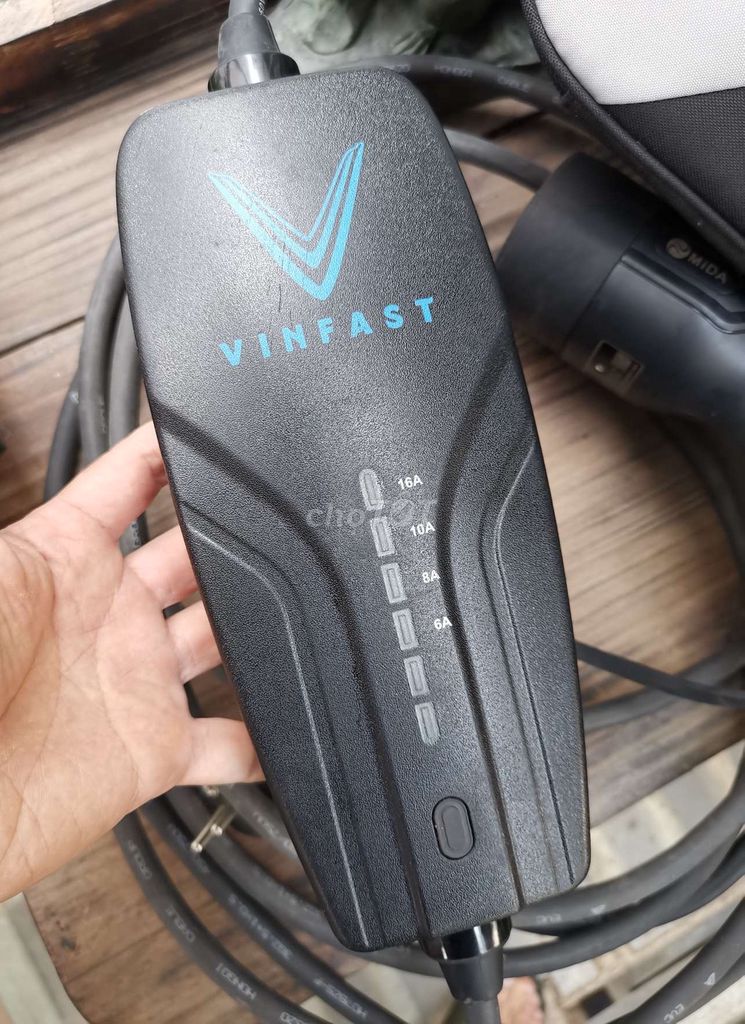 Bộ sạc xách tay chính hãng VinFast 3.5KW. Mua bán Phụ tùng xe tại Quận Hai Bà Trưng Hà Nội được đăng bởi DUYKHANH5445 hình 2