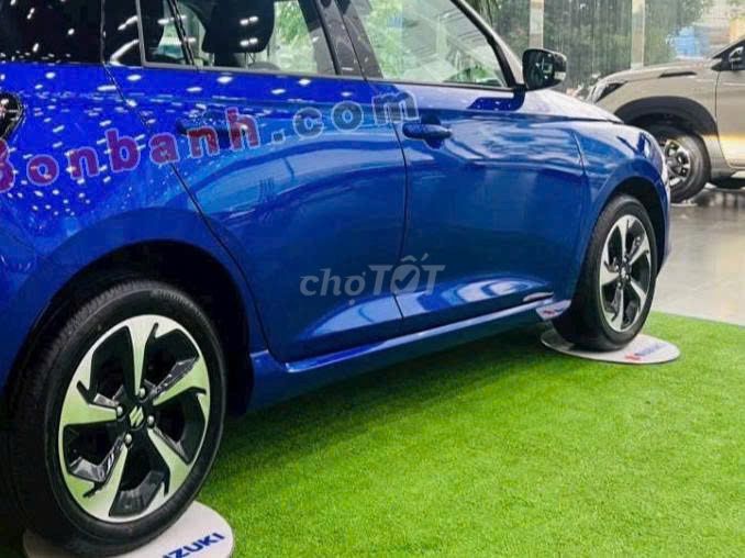 Suzuki Swift 1.2 AT 2025 Lãi suất 0% trong 6 tháng. Mua bán Ô tô tại Quận Bắc Từ Liêm Hà Nội được đăng bởi Quang Minh Nguyễn hình 3