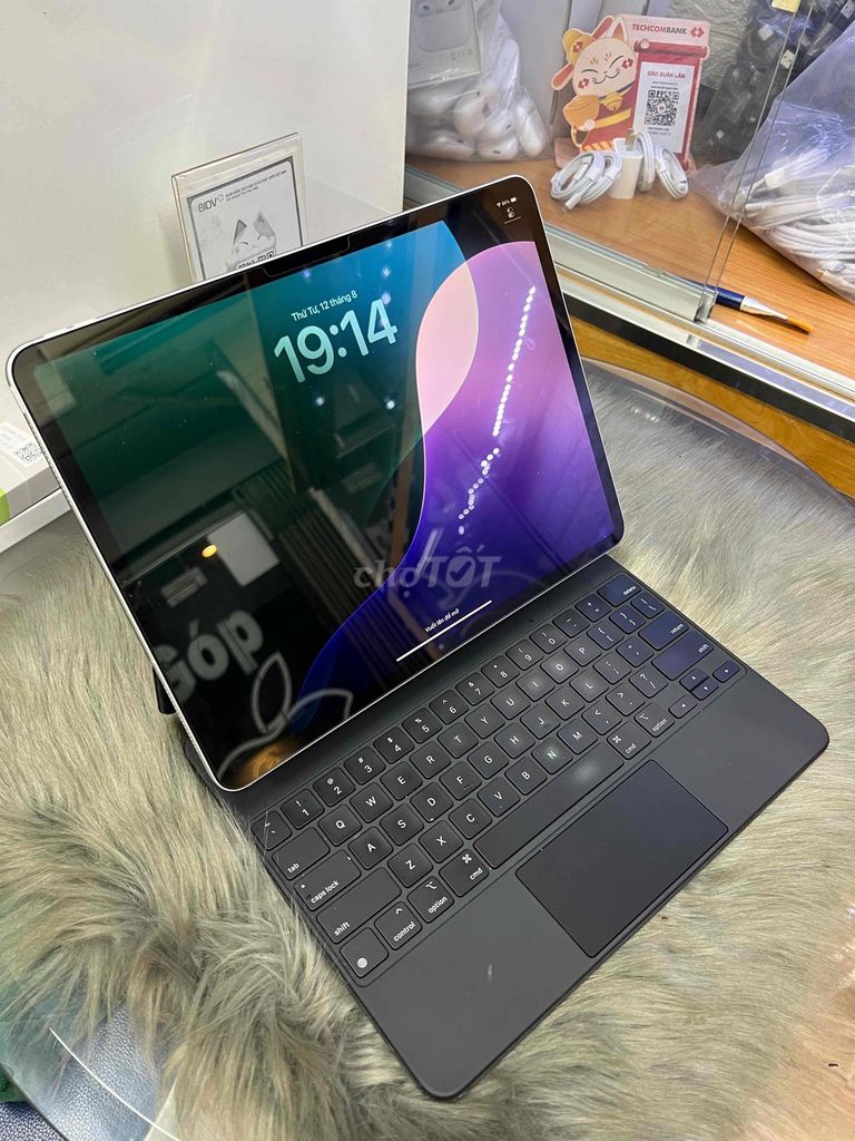 IPAD PRO 12.9IN 256G 4G 99% TH4 HỖ TRỢ TRẢ GÓP. Mua bán Máy tính bảng tại Thành phố Thủ Dầu Một Bình Dương được đăng bởi ipad gíá sỉ Đào Long hình 1