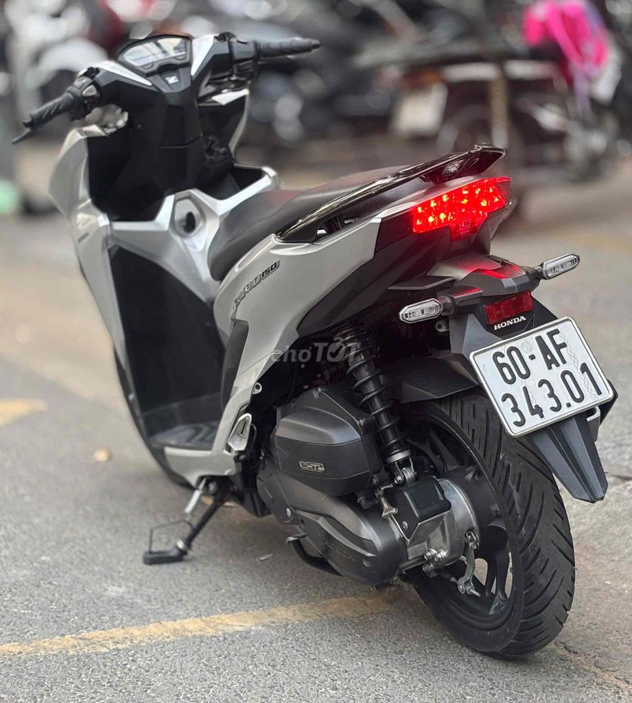 Bán Vario 150 Màu Bạc Porsche. Mua bán Xe máy tại Thành phố Biên Hòa Đồng Nai được đăng bởi Tấn Phát Biên Hoà hình 3