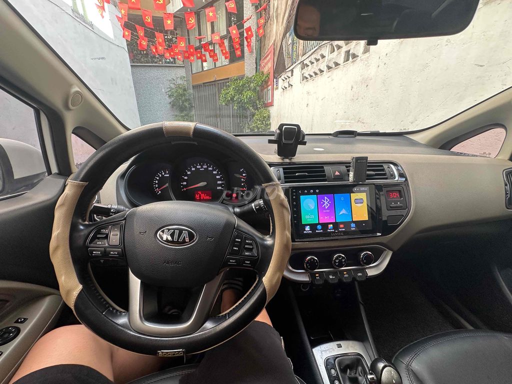 Kia Rio 2015 1.4 AT Sedan - 87000 km. Mua bán Ô tô tại Quận Long Biên Hà Nội được đăng bởi Nguyễn Hưng hình 7