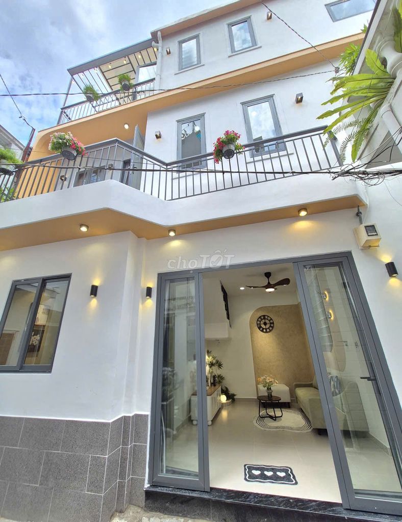 Nhà Đẹp Nguyễn Văn Đậu, 3Tầng 4PN(có PN trệt) 40m2, gia 5.75ty