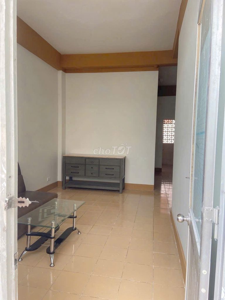(8663) chủ nhà bán 535 triệu. Chủ nợ nói 485 triệu là chốt luôn