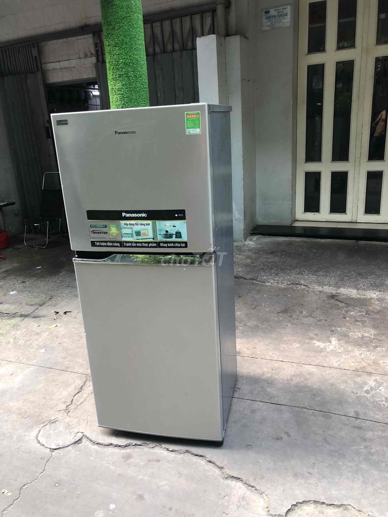 tủ lạnh INVERTER 234 lít hiệu panasonic tiết kiệm