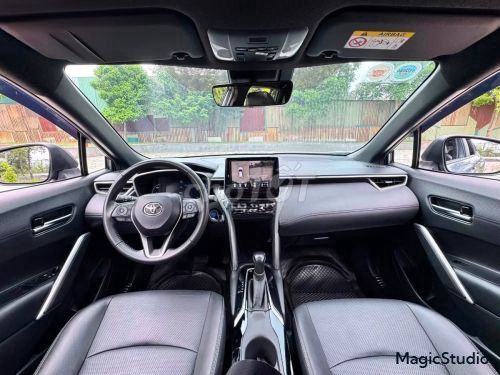Toyota Corolla Cross 1.8HV 2022 - 725 млн