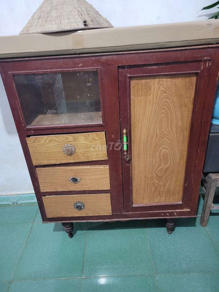 Tủ gỗ cổ điển. Mua bán Tủ, kệ gia đình tại Thành phố Buôn Ma Thuột Đắk Lắk được đăng bởi Tran van long hình 1