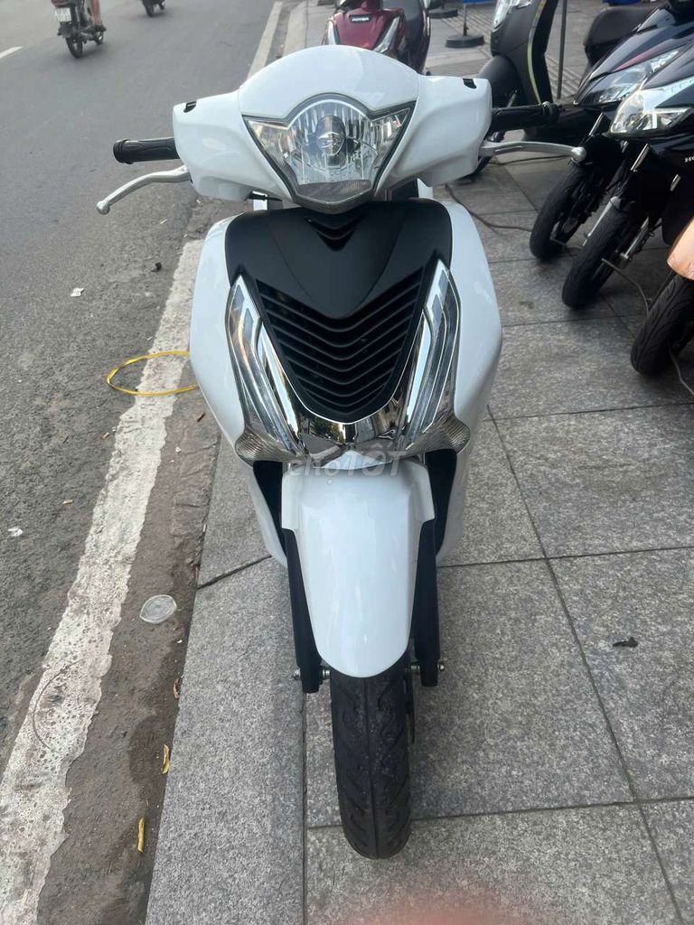 Honda SH 150 2015 mới 90% Bstp chính chủ. Mua bán Xe máy tại Quận Tân Phú Tp Hồ Chí Minh được đăng bởi Tuanduy hình 3
