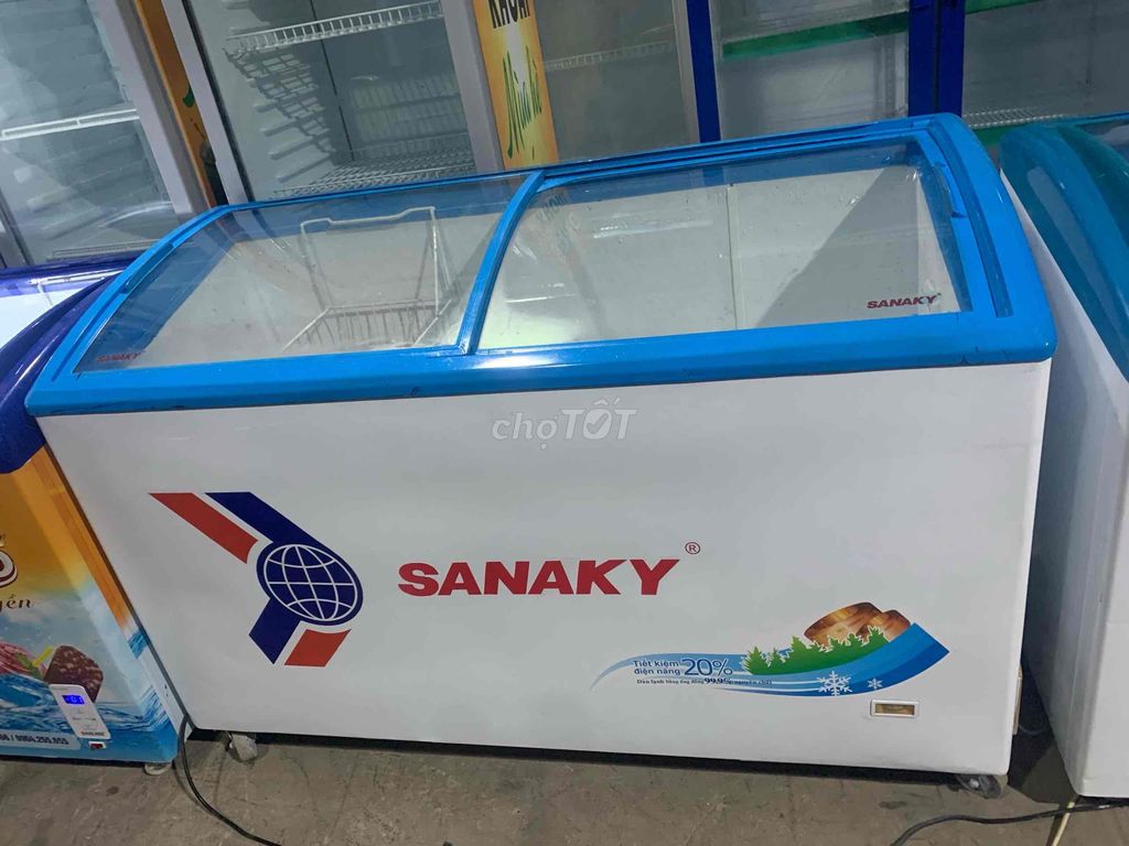 tủ đông kính saanaky 500l đẹp long lanh