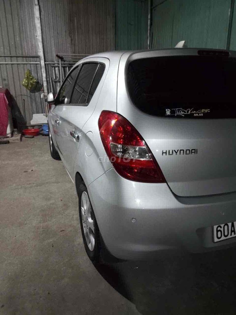 Hyundai i20 2011 1.4 AT - 100000 km. Mua bán Ô tô tại Thị xã Bến Cát Bình Dương được đăng bởi Son Dang hình 2