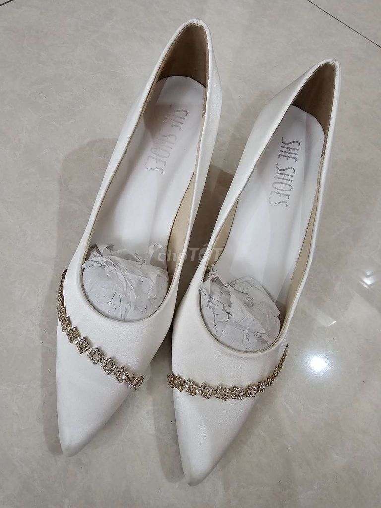 Giầy trắng nữ, size 38