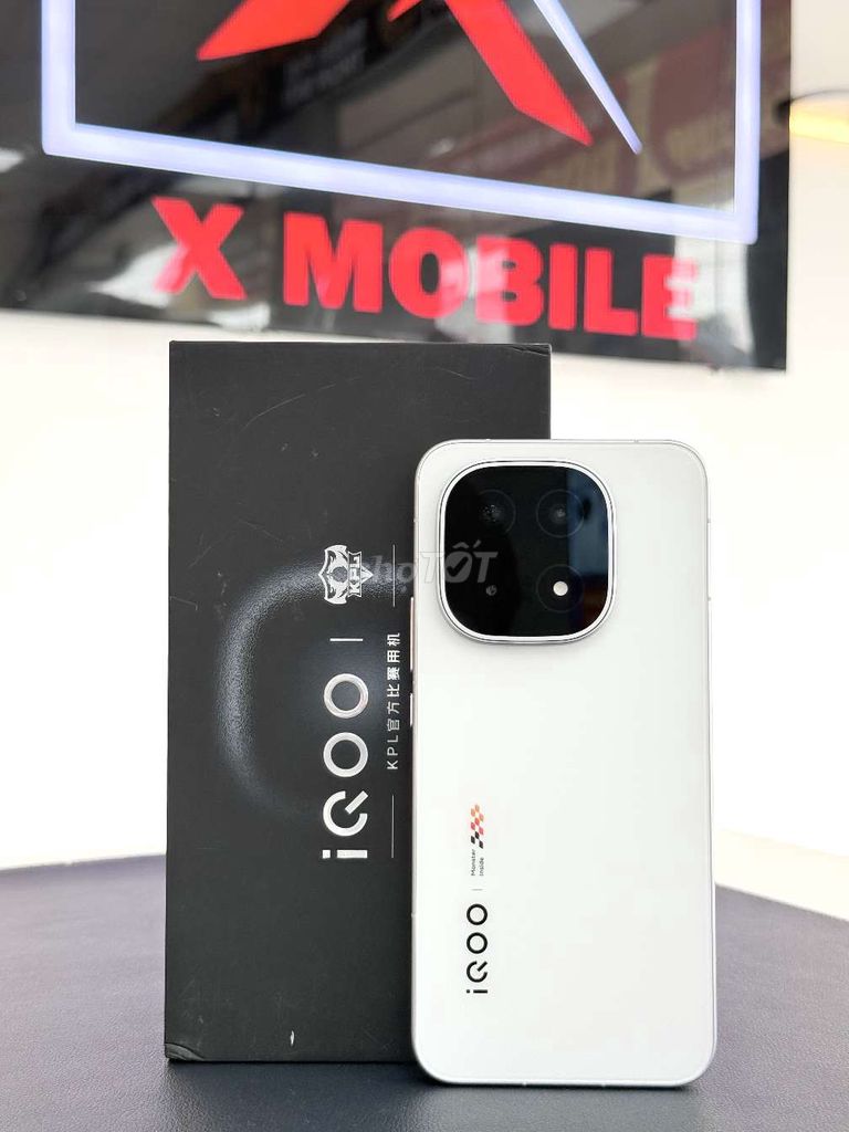 IQOO 15 12/256GB TRẮNG FULLBOX ZIN ĐẸP CỰC CHẤT. Mua bán Điện thoại tại Huyện Trảng Bom Đồng Nai được đăng bởi X Mobile Trảng Bom hình 1