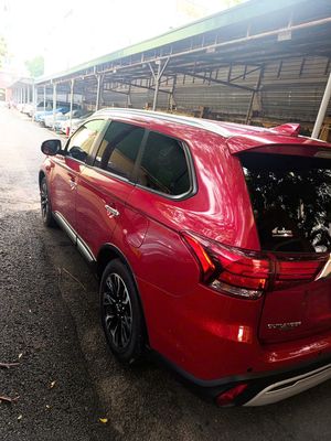 Mitsubishi Outlander 2022 2.0 CVT - 10500 km. Mua bán Ô tô tại Quận Bình Thạnh Tp Hồ Chí Minh được đăng bởi Nguyễn Triều