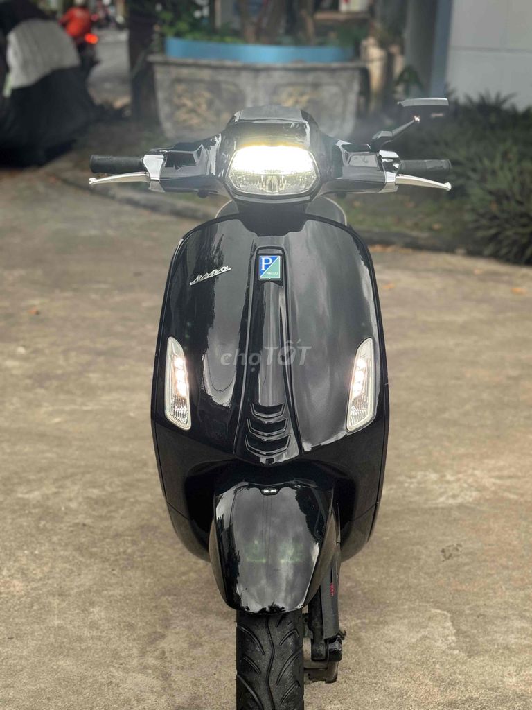 Vespa đk 2023 phanh ABS máy igert zin chất 9 chủ. Mua bán Xe máy tại Quận Thanh Khê Đà Nẵng được đăng bởi A Dũng hình 2