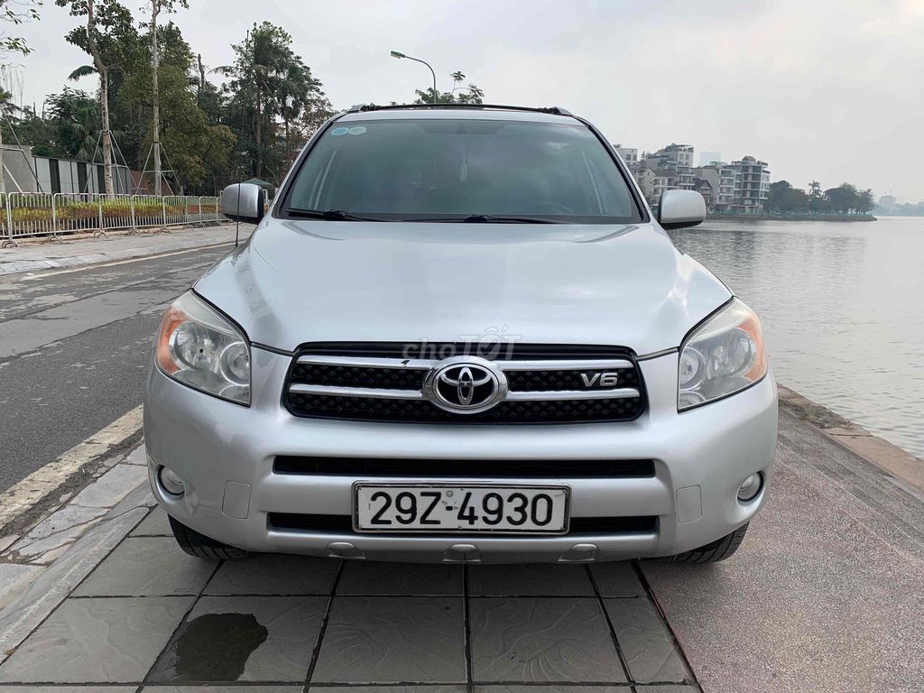 Toyota RAV4 Limited 3.5 4WD viên chức dùng từ mới