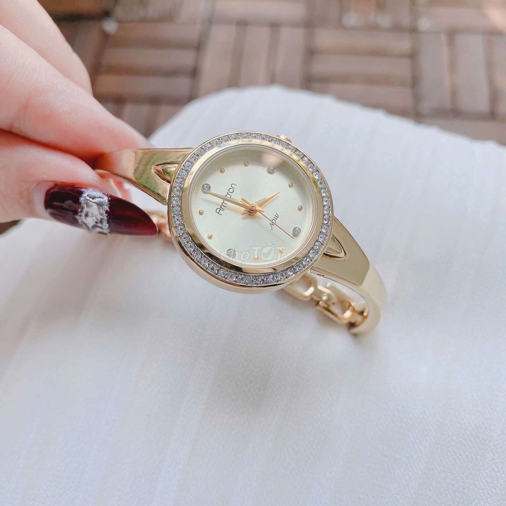 Đồng hồ nữ Armitron Now Vàng 26mm Quartz Nhật Bản. Mua bán Đồng hồ tại Thành phố Cà Mau Cà Mau được đăng bởi Lorencia Xách Tay hình 1