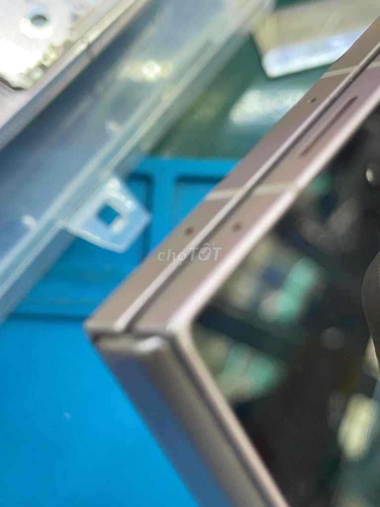 Samsung Galaxy Z Fold6 Bạc Màn hình lỗi. Mua bán Điện thoại tại Quận 8 Tp Hồ Chí Minh được đăng bởi Pham Duong hình 1