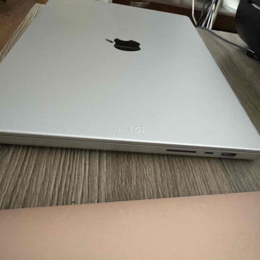 Macbook Pro 16” M2 Max 2023 32g/1T sạc57 bh3 thang. Mua bán Laptop tại Quận 3 Tp Hồ Chí Minh được đăng bởi Phúc Nguyễn hình 1