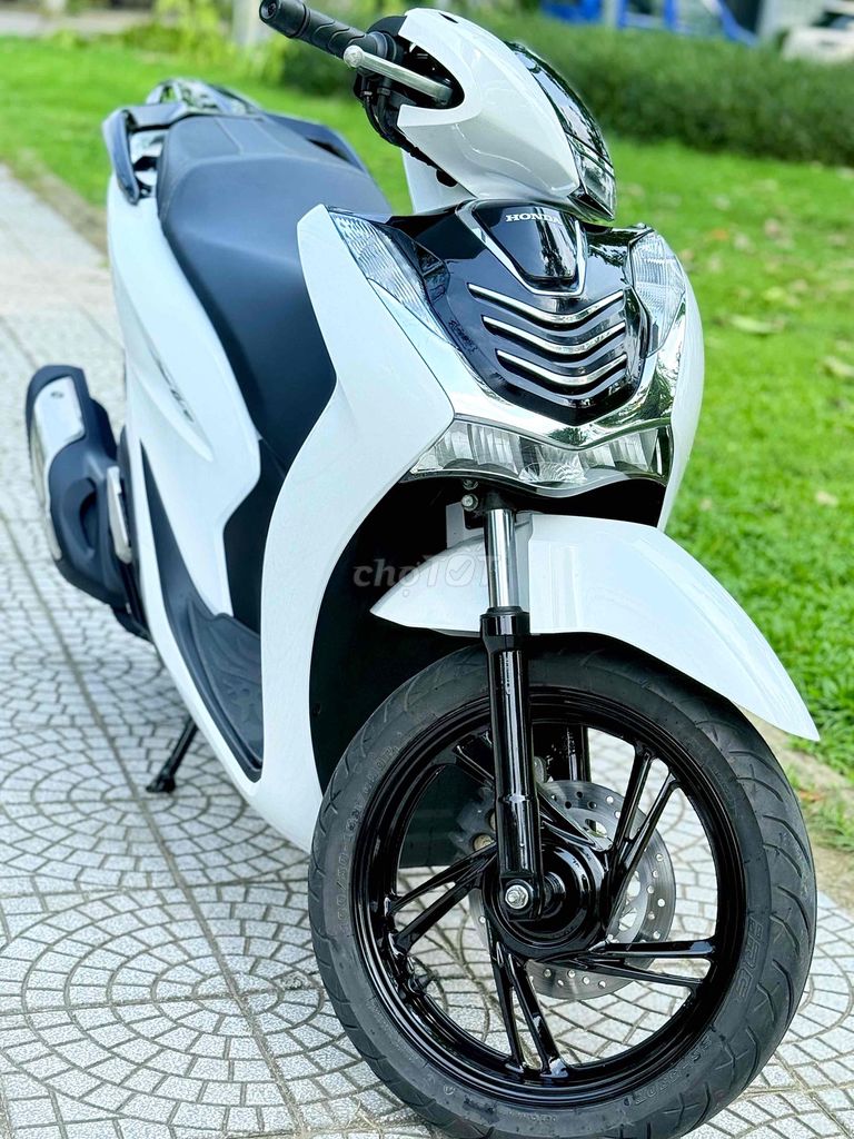 Хонда SH 150 ABS 2021 Белая Вьетнам