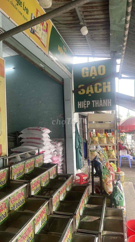 Cần Tuyển Hai Nhân Viên Bốc Xếp và Giao Hàng Q12