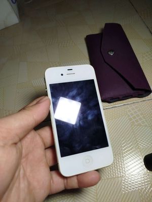 Iphone 4 sạc pin thì lên nguồn. Mua bán Điện thoại tại Quận 5 Tp Hồ Chí Minh được đăng bởi Huy