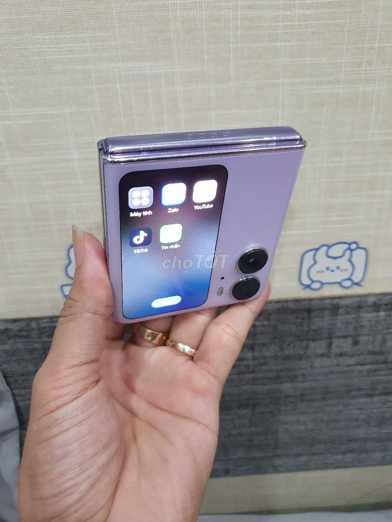 Oppo Find N2 Flip zin đẹp full màn sọc. Mua bán Điện thoại tại Quận Bình Tân Tp Hồ Chí Minh được đăng bởi Mr Zui 18 tuổi rưỡi hình 1