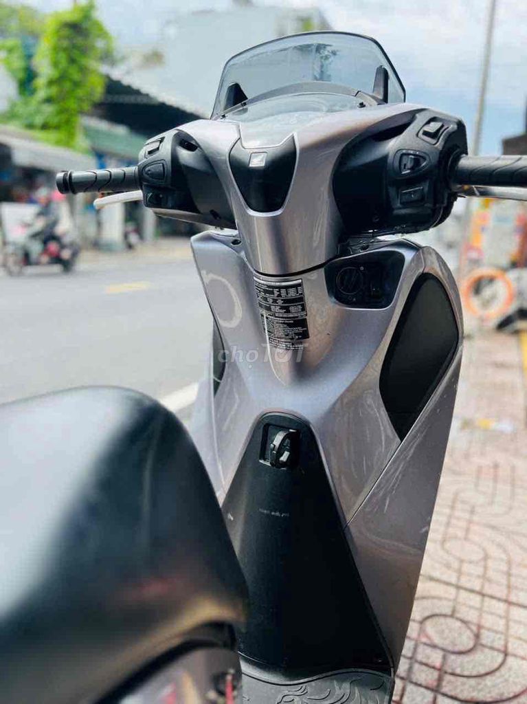 SHVN150 ABS 2018 BSTP - XE CỌP SIÊU ĐẸP - NỢ XẤU. Mua bán Xe máy tại Quận 8 Tp Hồ Chí Minh được đăng bởi XE MÁY NGUYỄN MINH SƠN hình 6