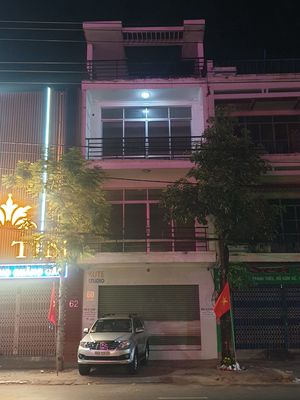 Chính chủ cần bán nhà 3 tầng mặt tiền 60 Lê Lợi, Tuy Hòa