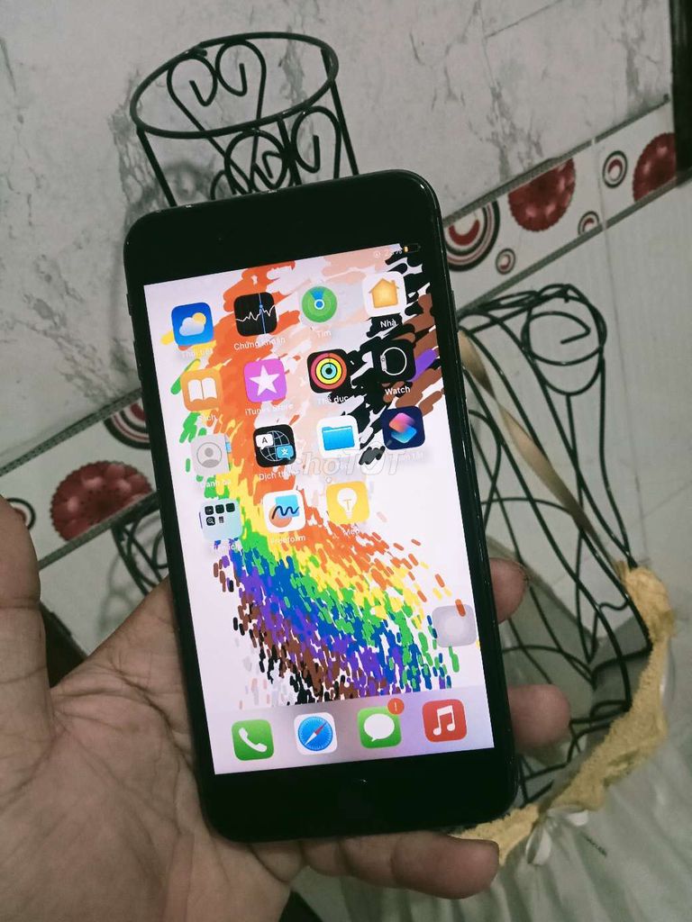 Apple iPhone 8 Plus 64GB Đen. Mua bán Điện thoại tại Quận Ninh Kiều Cần Thơ được đăng bởi  Thi mua bán chao đổi  hình 1