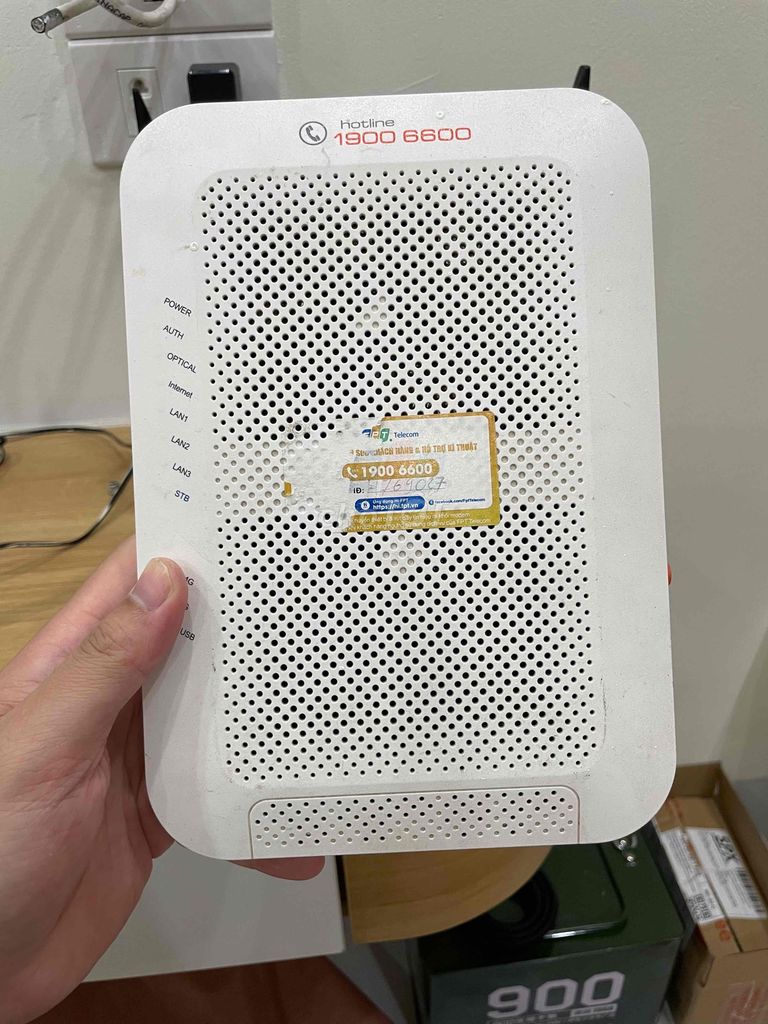 Modem mạng FPT kiêm wifi. Mua bán Phụ kiện (Màn hình, Chuột...) tại Quận Thanh Xuân Hà Nội được đăng bởi Phạm Minh Sang hình 1