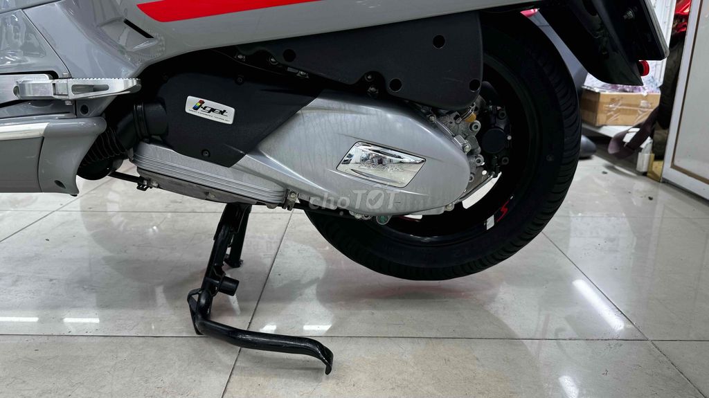 Vespa Gts xám si măng 2022 ngay chủ xe siêu đẹp. Mua bán Xe máy tại Quận Phú Nhuận Tp Hồ Chí Minh được đăng bởi VESPA  PIAGGIO BẢO HƯNG Vespa cũ trả góp  hình 19