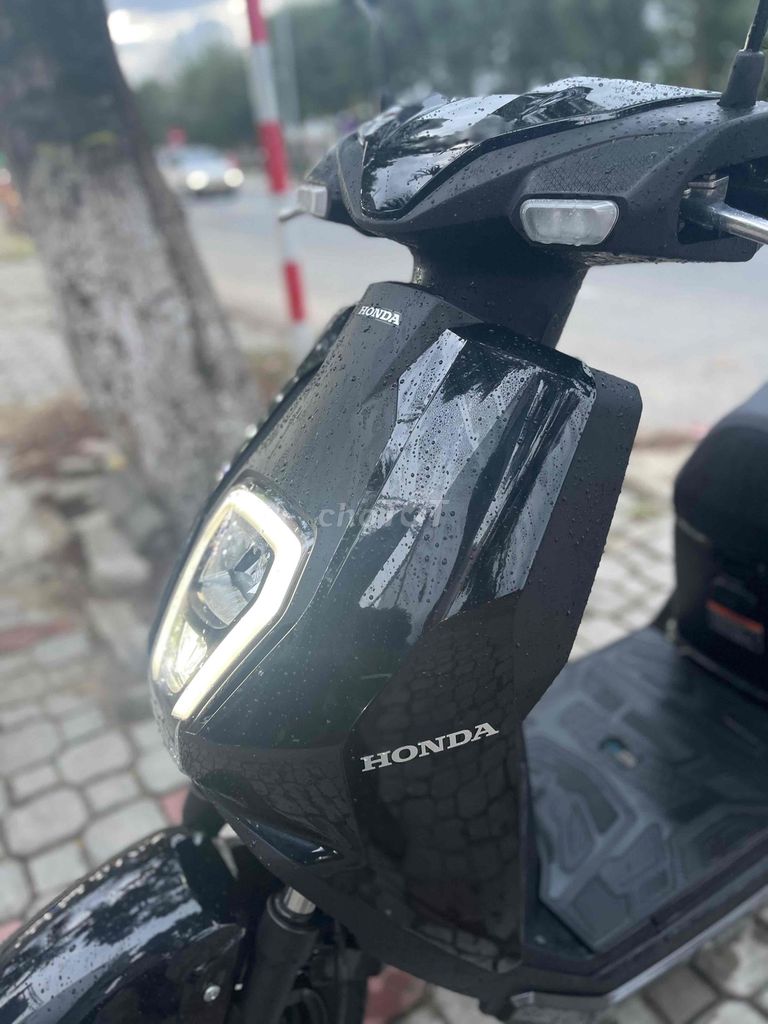 Электроскутер Honda Icon e 50cc Черный 4900 км