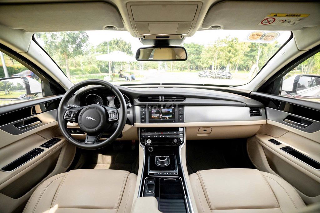 Jaguar XF 2016 PURE Trắng - 1 Chủ Từ Đầu. Mua bán Ô tô tại Quận 7 Tp Hồ Chí Minh được đăng bởi FatCar Auto hình 6