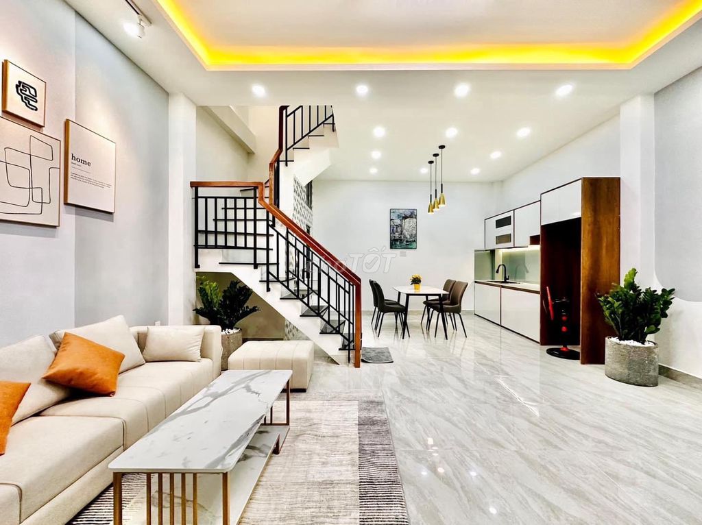 Bán Nhà 2 Mặt Hẻm Trần Quang Khải, Q.1, DT: 50m2, Giá 4,1 Tỷ. Gần Chợ.