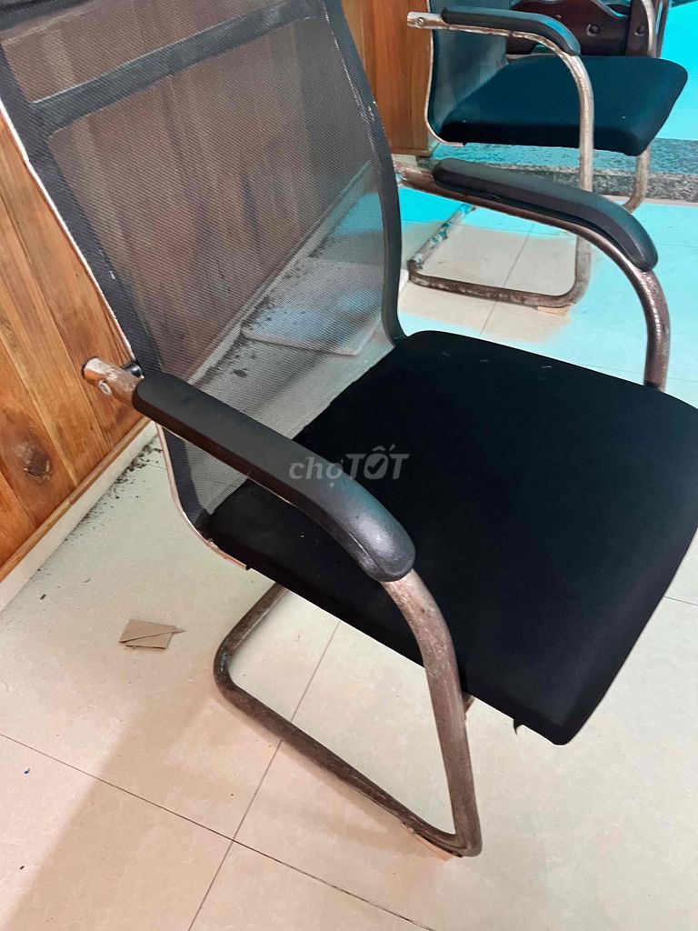 Ghế văn phòng Lưới Kim loại Đen Đã sử dụng. Mua bán Bàn ghế tại Huyện Hòa Vang Đà Nẵng được đăng bởi Nguyễn Tiến Mạnh hình 1