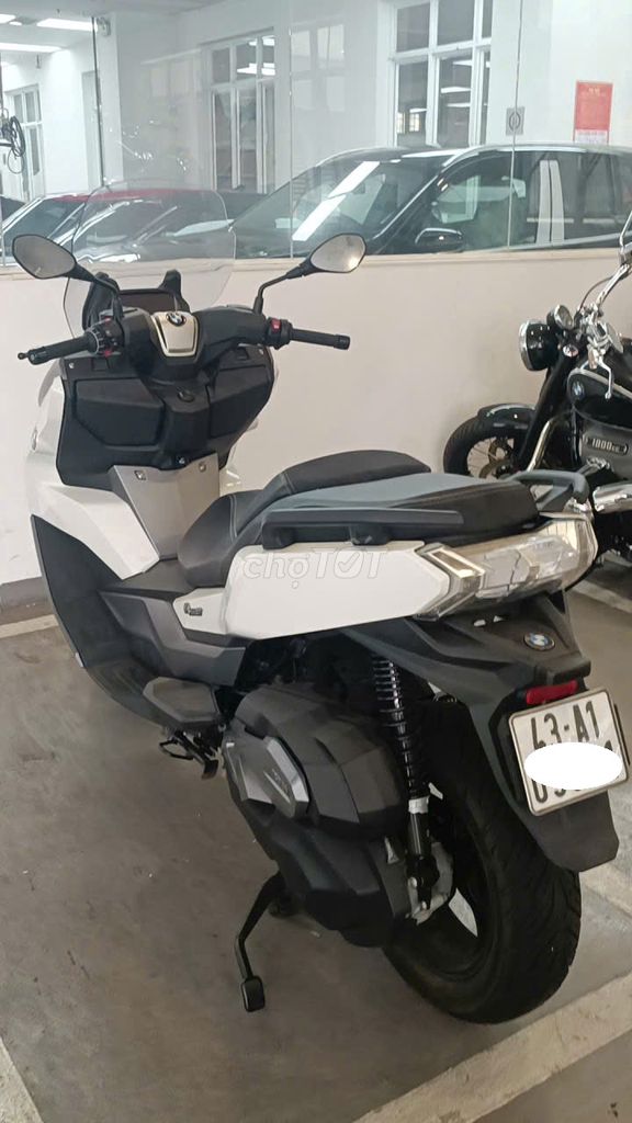 BMW C 400 GT Trắng 350cc. Mua bán Xe máy tại Quận Thanh Khê Đà Nẵng được đăng bởi Anh Quy hình 4