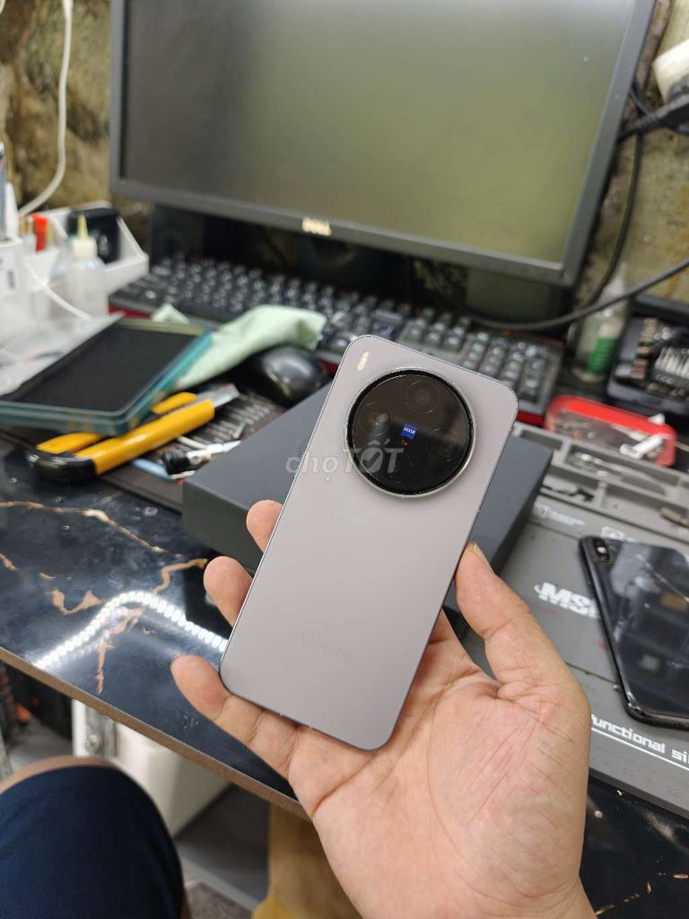 Vivo X300 Xám 12GB/256GB. Mua bán Điện thoại tại Huyện Mai Châu Hòa Bình được đăng bởi Chiến Ngọc Mobie hình 1