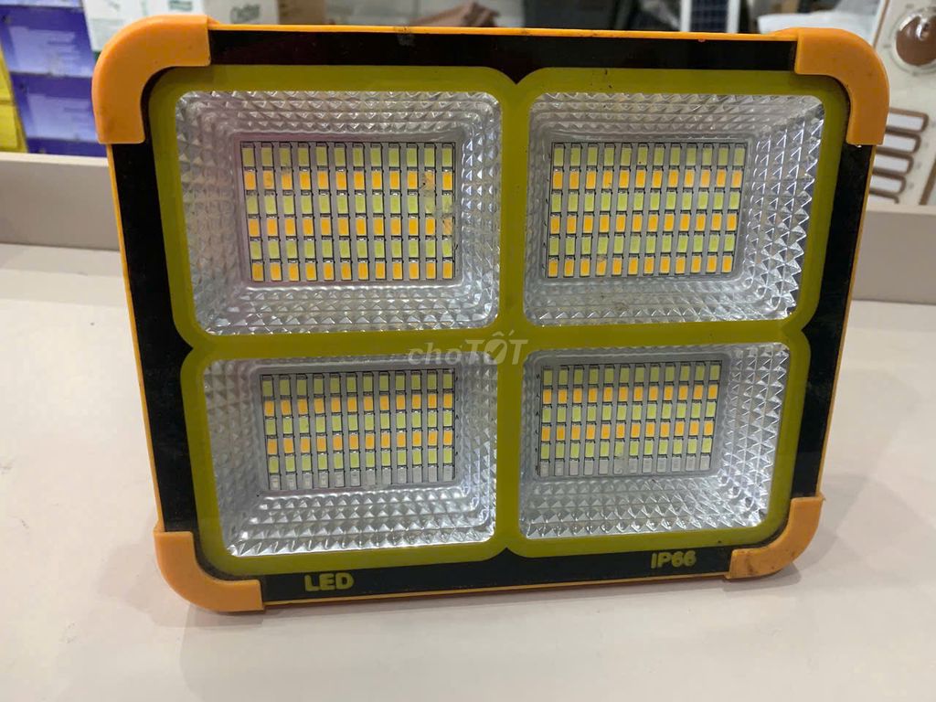 Đèn tích điện LED năng lượng mặt trời. Mua bán Đèn tại Quận Hà Đông Hà Nội được đăng bởi TT Led hình 1