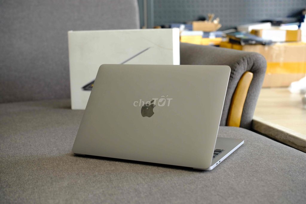 Apple MacBook Pro Core i5 8GB/256GB Bạc 2020. Mua bán Laptop tại Thành phố Vũng Tàu Bà Rịa - Vũng Tàu được đăng bởi Bảo Bảo hình 1
