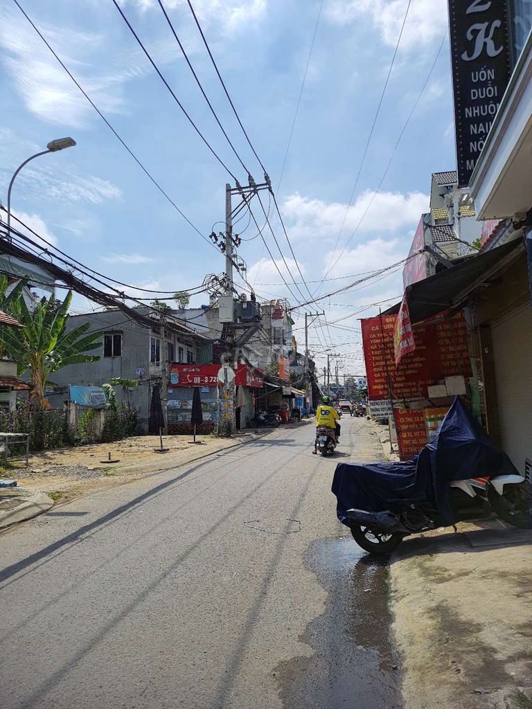 Bán nhà HẺM Ô TÔ - LÔ GÓC P.HBC THỦ ĐỨC
Nhỉnh 4 tỷ.