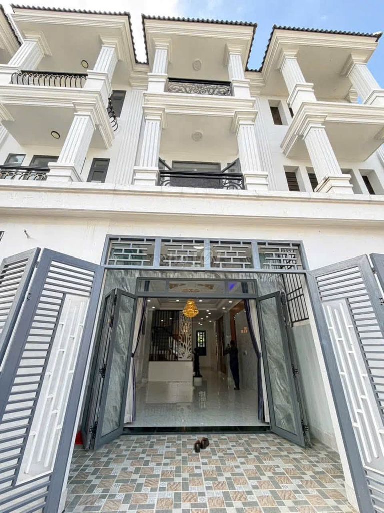 Bán nhà 1 trệt 2 lầu mặt tiền đường 9m view công viên