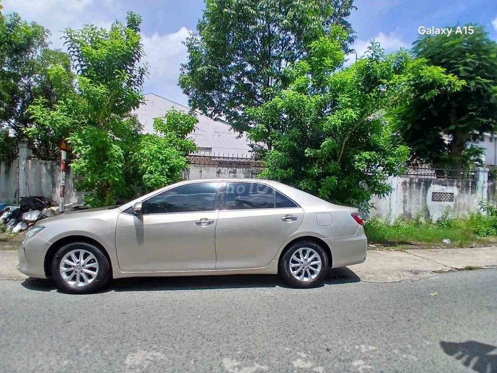 Toyota Camry 2016 2.0E - 90000 km. Mua bán Ô tô tại Huyện Củ Chi Tp Hồ Chí Minh được đăng bởi anh Hiep hình 3