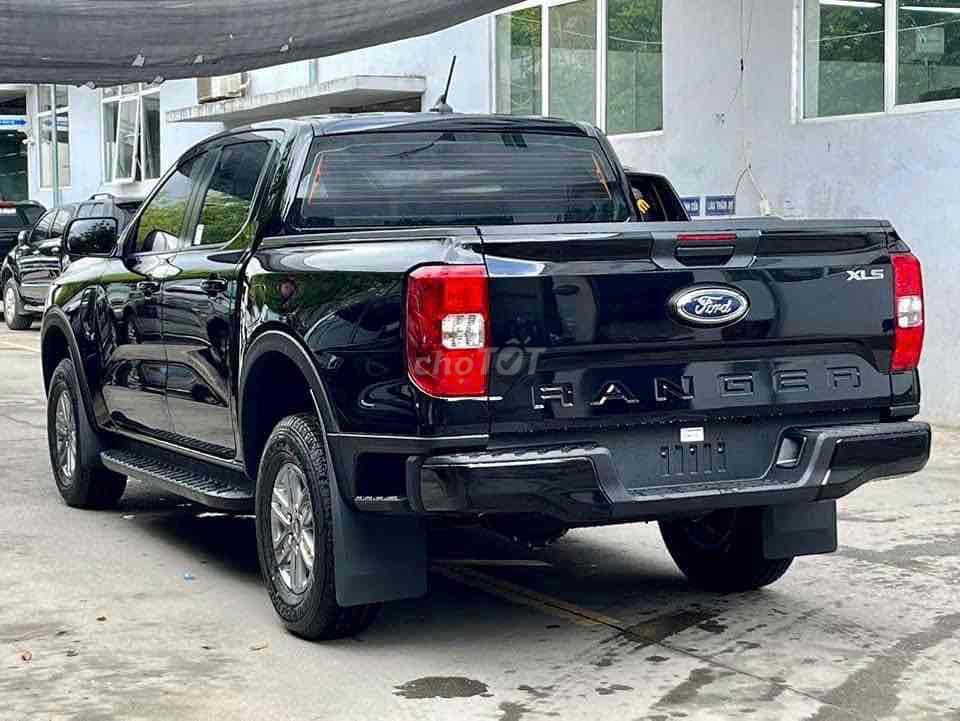 Ford Ranger XLS ĐỦ MÀU. Mua bán Ô tô tại Thành phố Thanh Hóa Thanh Hóa được đăng bởi Ngọc Ford Thanh Hoá hình 9