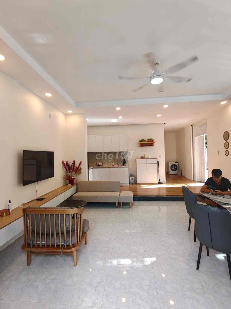 Аренда · 2 комн. · 110 м² · Quận Sơn Trà, ул. Đường Trương Định