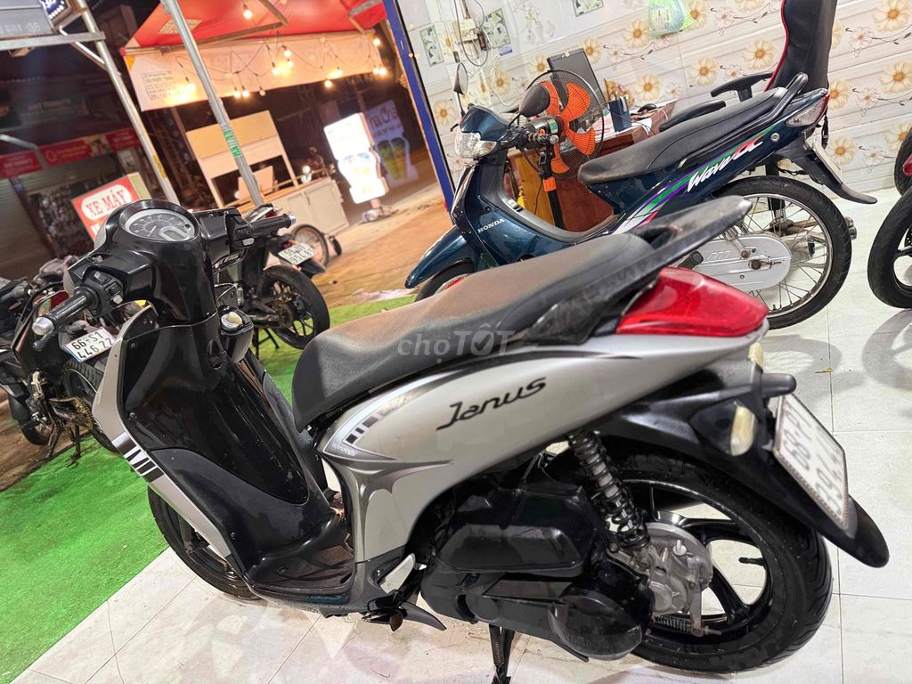 janus2018 khoá smk đẹp  zin êm đi học đi làm quáok. Mua bán Xe máy tại Huyện Bình Chánh Tp Hồ Chí Minh được đăng bởi Cửa hàng xe máy cũ mới HƠN PHÁT hình 5