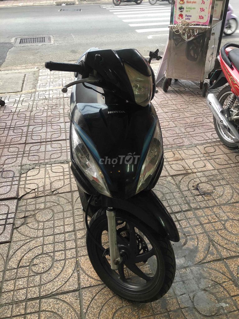 Honda Vision 2012 нуждается в перепродаже