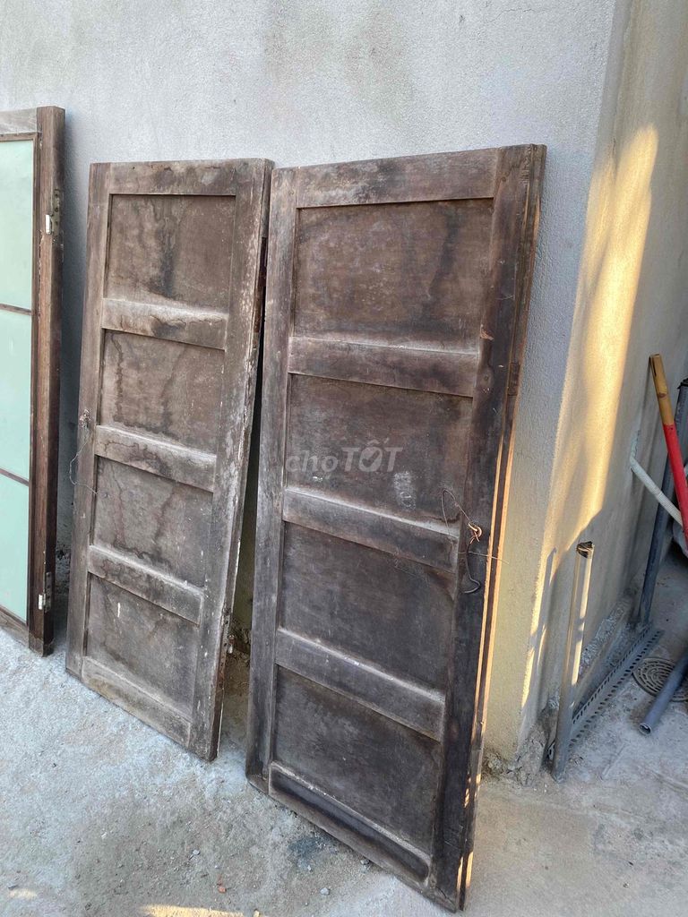 Cửa gỗ kiền kiền lâu năm đã dùng. Mua bán Nội thất, đồ gia dụng khác tại Huyện Hòa Vang Đà Nẵng được đăng bởi Liêm hình 1
