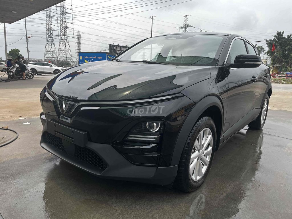 Vinfast VF6 Eco 2026 черный новый в наличии